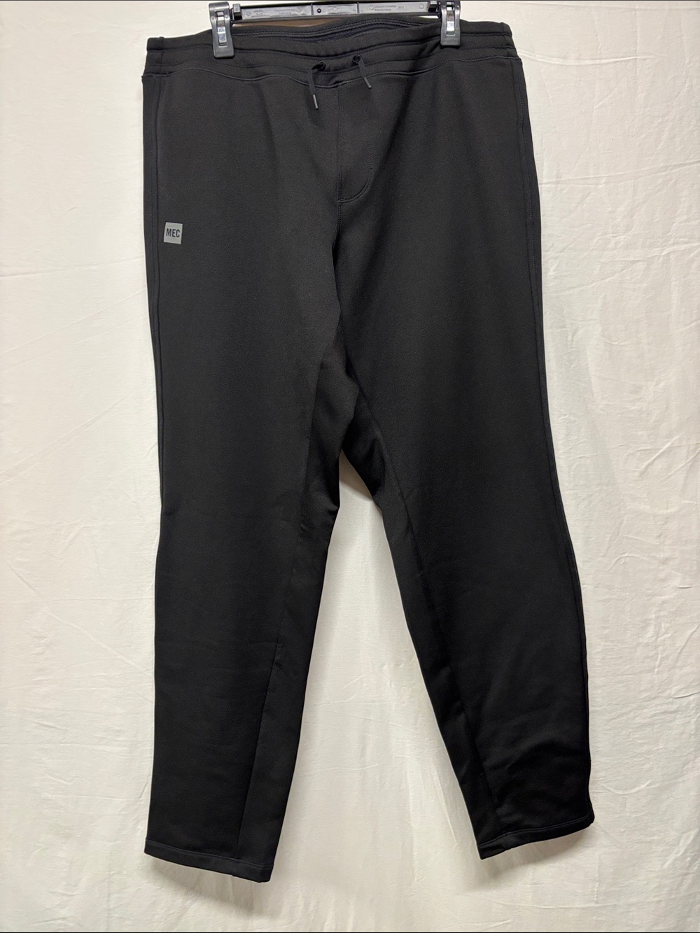 MEC Black Men's Jogger Sweatpants